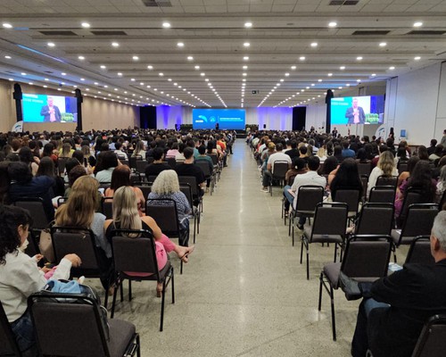 Água e Terra celebra 25 anos com noite histórica e palestra de Augusto Cury para mais de 1.400 pessoas