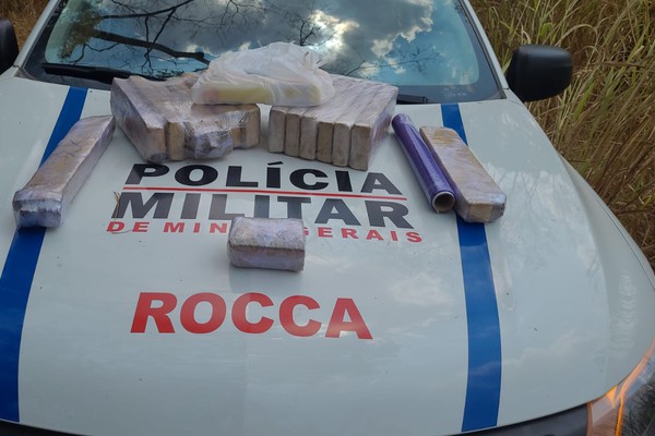 Polícia Militar encontra tonel com drogas em área de mata e prende quatro pessoas por tráfico em Patos de Minas