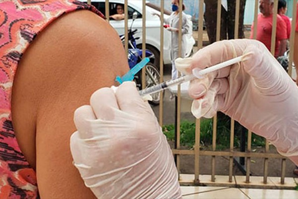 Postos de Saúde de Patos de Minas terão nova vacinação contra gripe nesta terça-feira