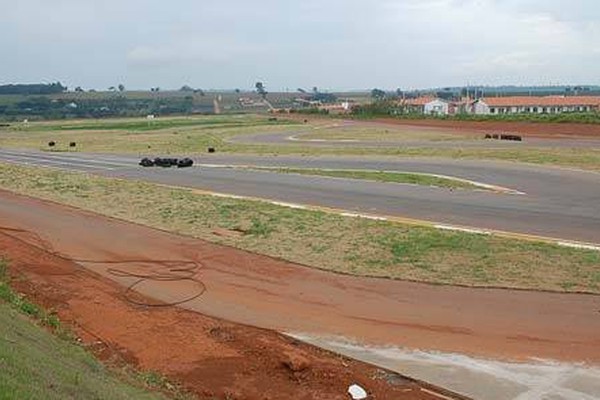 Acordo permite funcionamento provisório do Kartódromo de Patos de Minas