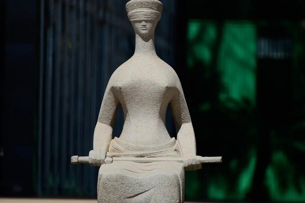 Supersalários no Judiciário crescem 49,3% em 2024, mostra estudo