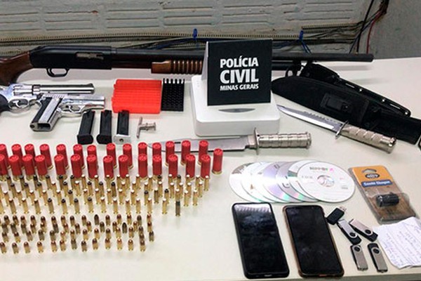 Polícia Civil apreende armas e muita munição durante "Operação Return" em Carmo do Paranaíba