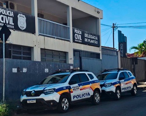 Homem de 60 anos é preso após tentar sair de supermercado com alimentos escondidos debaixo da roupa