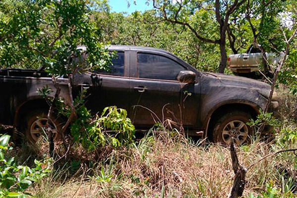 PM encontra caminhonetes com as mesmas características das usadas por bandidos em Rio Paranaíba