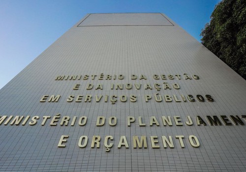 Governo libera R$ 5,2 bilhões para reforçar assistência social e saúde