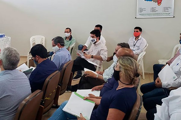 AMAPAR reúne prefeitos eleitos na região para iniciar processo de fortalecimento da entidade