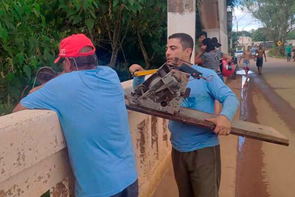 Técnicos do IGAM medem profundidade, vazão e condições do Rio Paranaíba em Patos de Minas