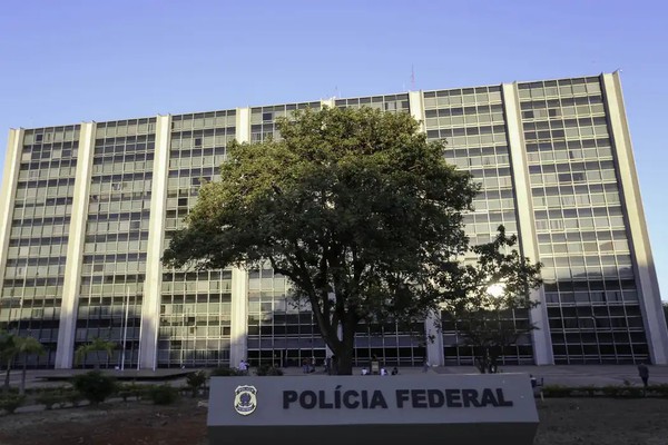 Polícia Federal faz operação para conter lavagem de dinheiro do PCC