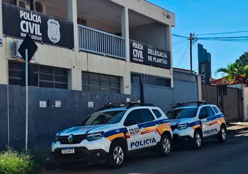 Homem encosta faca na barriga da esposa em Patos de Minas e ameaça: “vou é te matar”