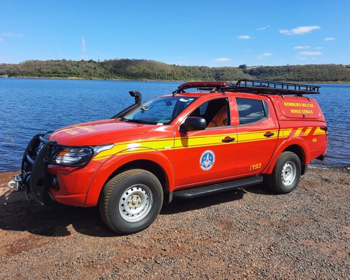 Bombeiros resgatam corpo de homem que se afogou na represa de Nova Ponte