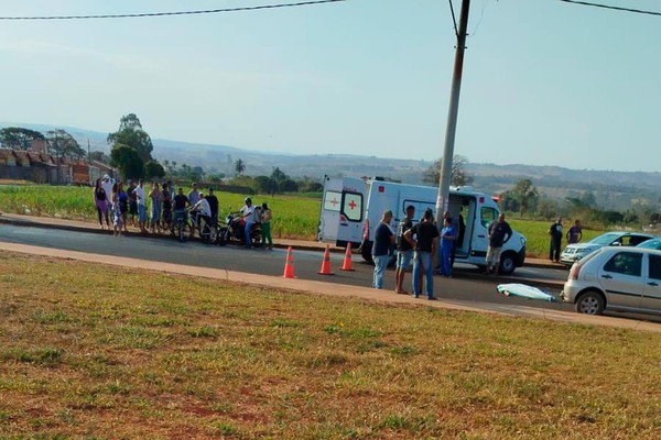 Jovem é morto a tiros na frente da esposa e filho recém-nascido em Guimarânia; Polícia procura por suspeito