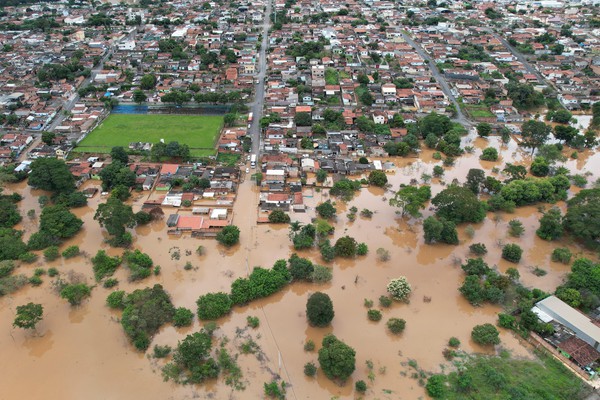 Imagens dimensionam tamanho da nova enchente e Bombeiros alertam para riscos das próximas chuvas