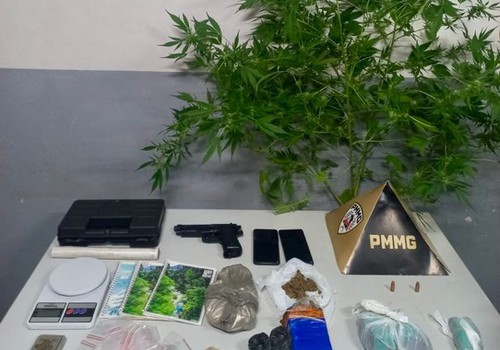 Adolescente de apenas 17 anos é flagrado com grande quantidade de drogas e anotações de tráfico