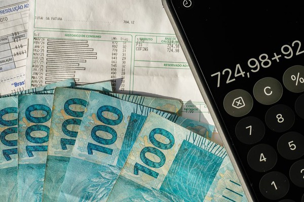 Arrecadação federal ultrapassa R$ 2 trilhões em oito meses