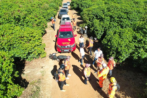 Sinal de GPS indica cafezal, mas ciclista segue desaparecido em Patos de Minas