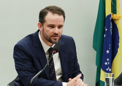 Financiador do filme Dark Horse, sobre Bolsonaro, recebeu dinheiro do crime organizado