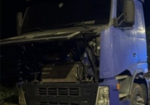PM prende trio com caminhão clonado envolvido em roubo de carga avaliada em R$650 mil