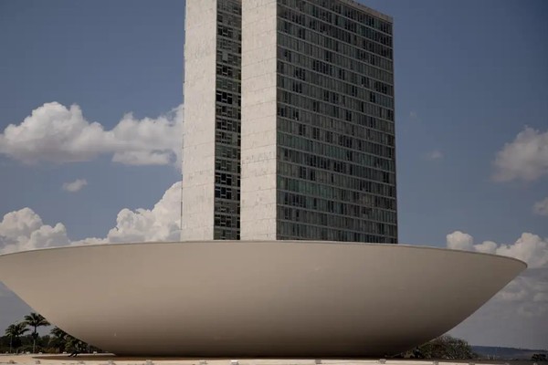 Motta cria comissão para analisar PEC que reduz maioridade penal