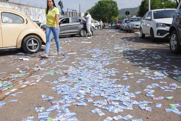 Pedir votos e fazer propaganda: saiba o que é proibido no dia de votar