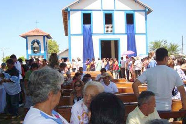 Associação aprova projeto e restauração da Igreja do Areado pode recomeçar em 2013