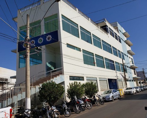 MP abre investigação contra ex-secretária de Saúde após denúncias de nepotismo e contratos sob suspeitas