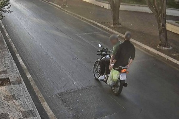 Homem é preso após ser flagrado dirigindo moto sem capacete e com sinais de embriaguez em Patos de Minas
