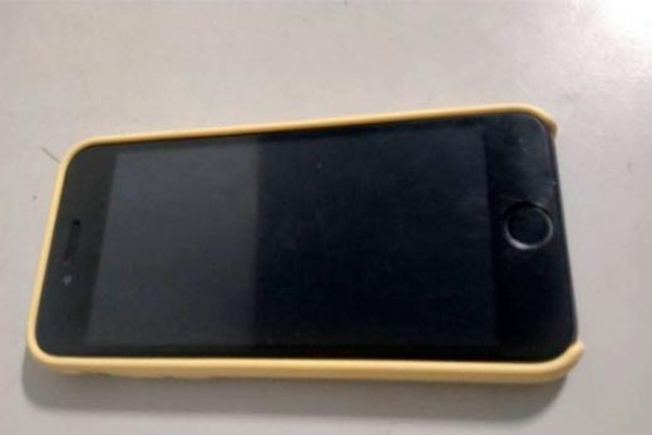 Senhor de 63 anos despista vendedora, furta Iphone, mas acaba preso após rastreamento