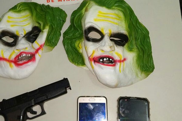 Assaltantes usam máscaras de palhaços e arma de brinquedo e se dão mal em São Gotardo