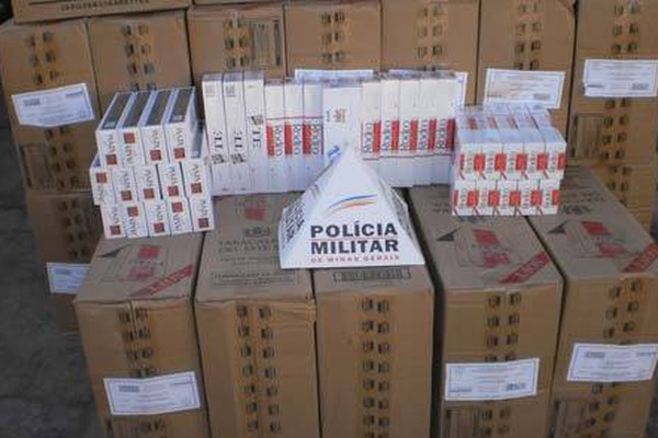 11 mil maços de cigarros contrabandeados são apreendidos pela PM de São Gotardo