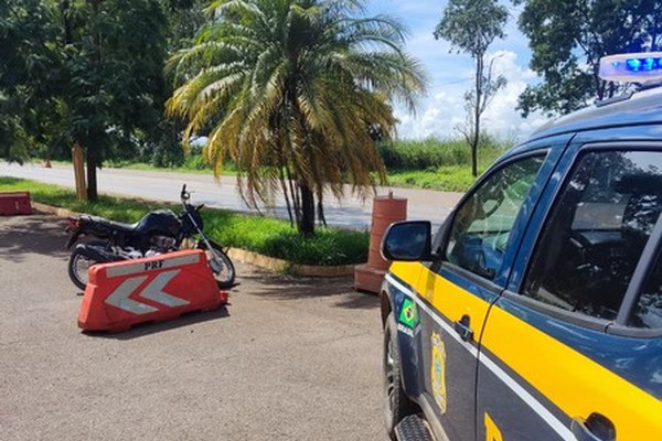 Jovem que retornava de evento de “rachas” tenta fugir da PRF, mas é abordado em Patos de Minas