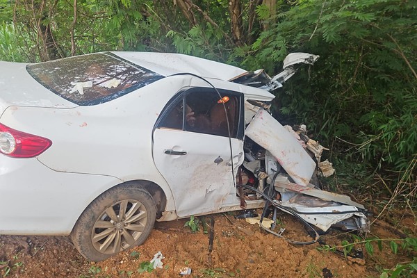 Semirreboque se solta de carreta e causa grave acidente com três feridos na BR 251
