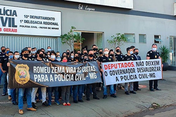 Policiais Civis de Patos de Minas protestam contra a reforma da previdência proposta pelo Estado