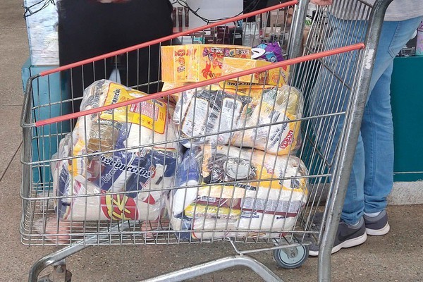 Procon divulga preços dos principais produtos da cesta básica em Patos de Minas; veja