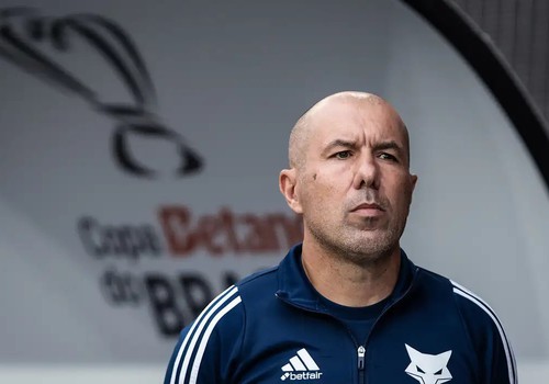 Cruzeiro anuncia saída de Leonardo Jardim após revés na Copa do Brasil