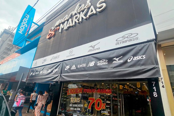 Liquida Markas & Markas tem descontos de até 70% em tênis de grandes marcas