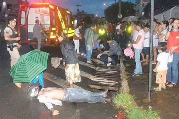 Acidente no cruzamento da avenida Brasil com a rua Ouro Preto deixa dois feridos