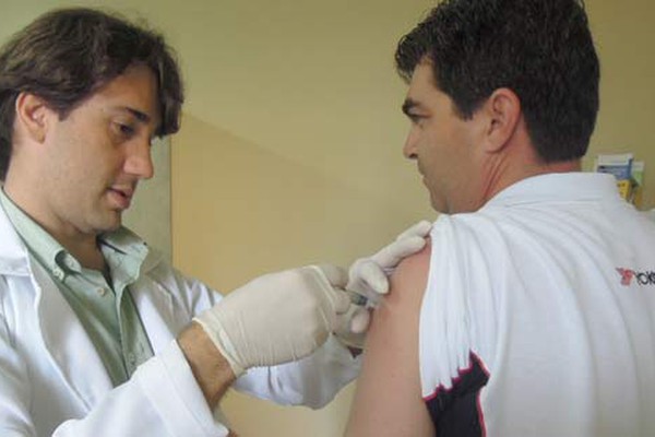 Cresce a procura por vacina contra a gripe nas unidades do Laboratório Carlos Chagas