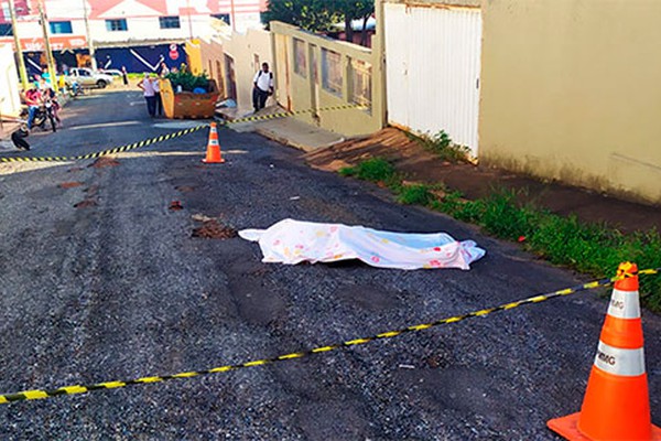 Jovem é assassinado com vários tiros no bairro Morada do Sol em Patos de Minas