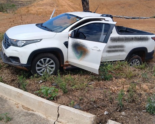 Caminhonete estacionada com chave dentro é furtada em Carmo do Paranaíba