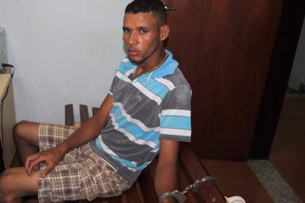 Jovem é preso pela PM após esfaquear várias vezes o próprio irmão em Lagoa Formosa