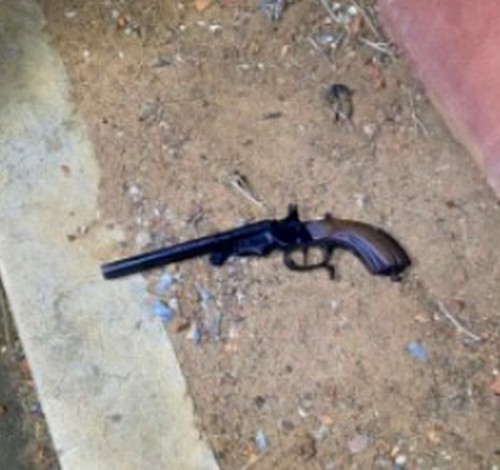 Namorada invade festa, causa danos e morador acaba preso com arma de fogo em São Gonçalo do Abaeté