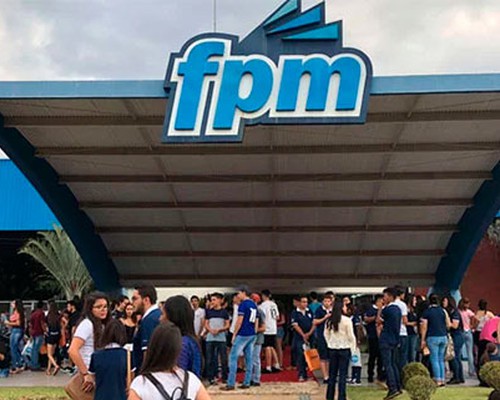 Aulas do curso de Direito da Faculdade Patos de Minas começam no ...