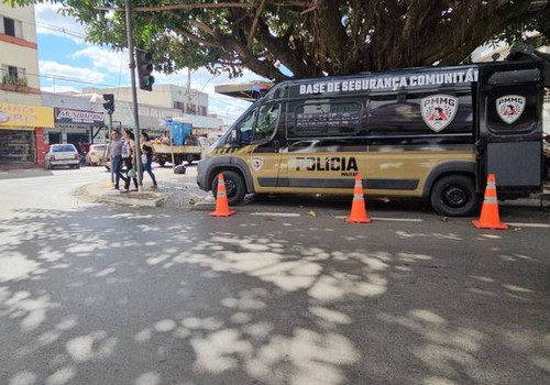 Foragido da Justiça é preso por importunação sexual após perseguir vizinha em comunidade de Patos de Minas