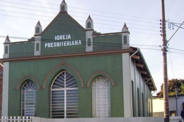 Criminosos arrombam Igreja Presbiteriana de Rio Paranaíba e furtam mais de 10 mil em equipamentos