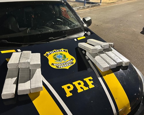 PRF prende casal transportando 14 tabletes de maconha na BR-365, em Patos de Minas