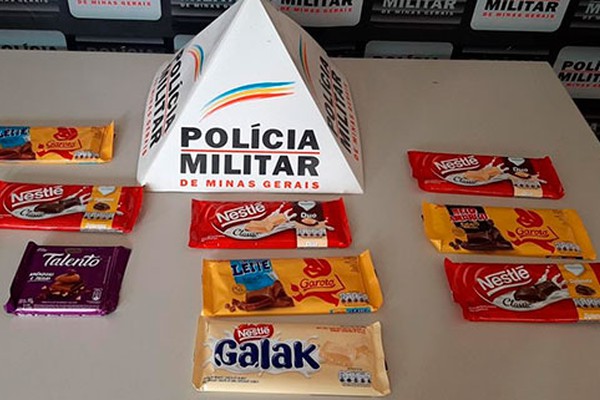 Homem acaba preso após fugir com 10 barras de chocolate de supermercado na cintura em Patrocínio