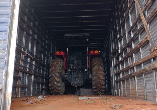 PM prende 4 acusados de roubar trator e pick up e ainda obrigar vítima a fazer pix de R$10 mil