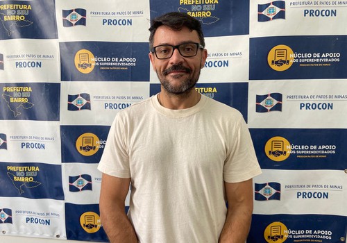 Consumidores caem em pressão de corretores e assinam contratos caros durante as férias, alerta Procon