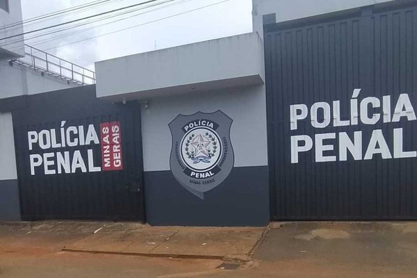Detento do Presídio Sebastião Satiro precisa ser levado para o hospital após comer drogas