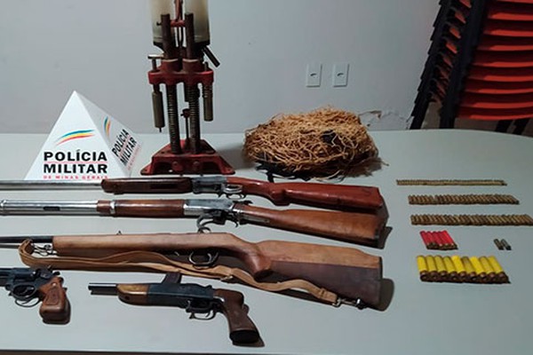 PM prende trio com diversas armas e munições enquanto caçavam animais silvestres em Tiros